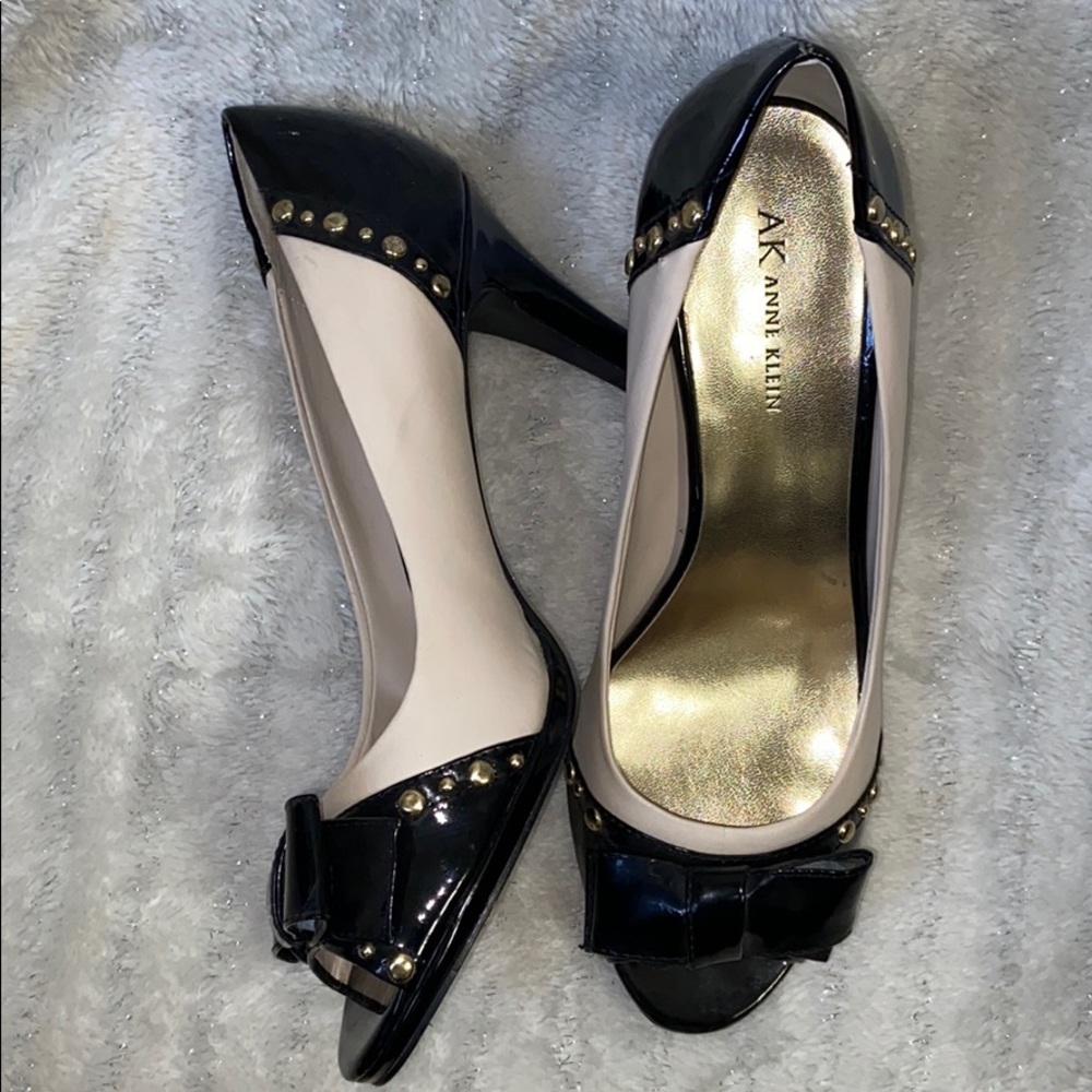 Anne Klein open toes heel